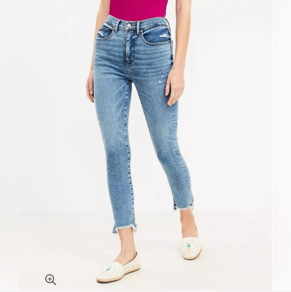 LOFT The Skinny distressed jean Size 10